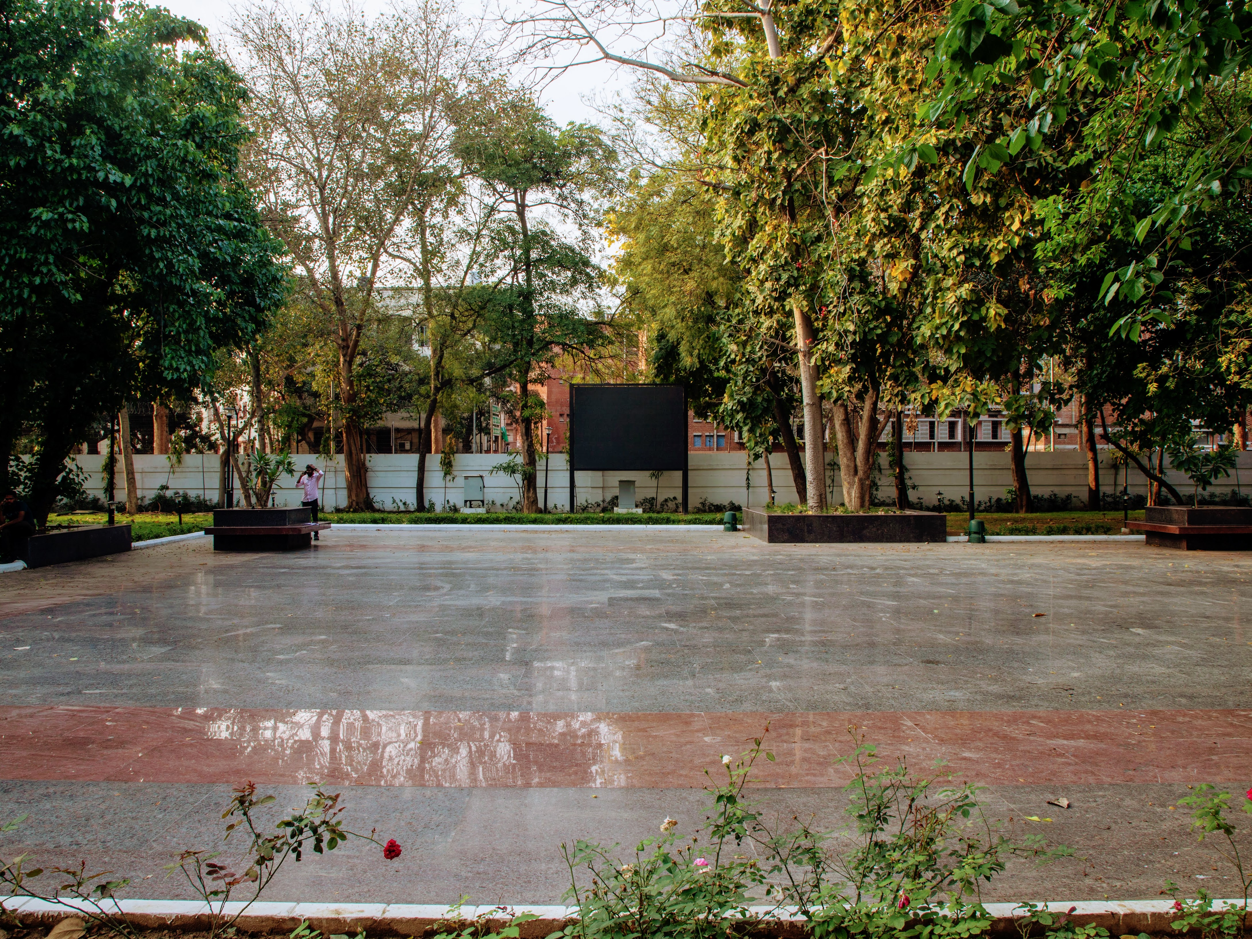 Open-exhibition-area2