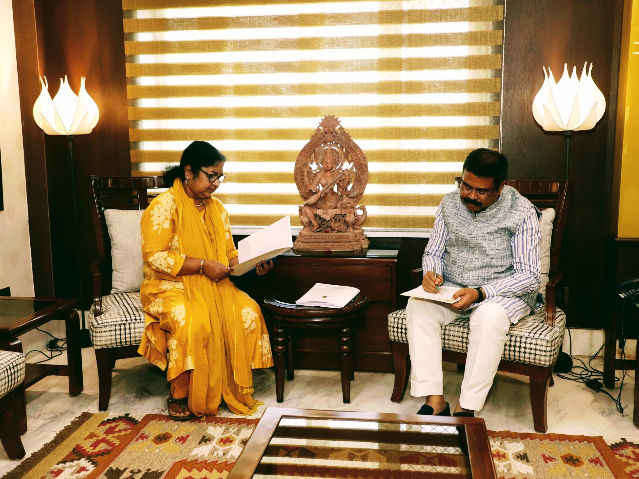 Minister R. Bindu met Union Education Minister Dharmendra Pradhan