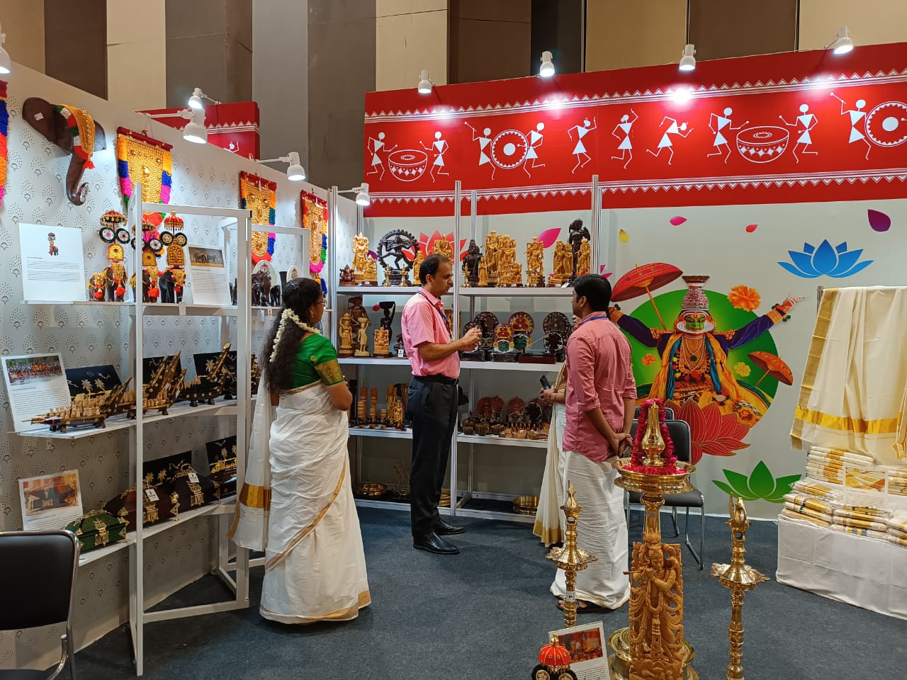 Resident Commissioner Shri. Saurabh Jain evaluates Kerala pavilion at G 20